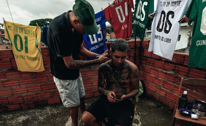 MC FR da Norte lança álbum de estreia “TERROR DA PANELINHA (No pique do F)” e consolida título de revelação do funk em 2026