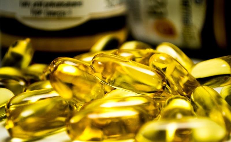 Óleos essenciais interagem com medicamentos? Entenda os riscos